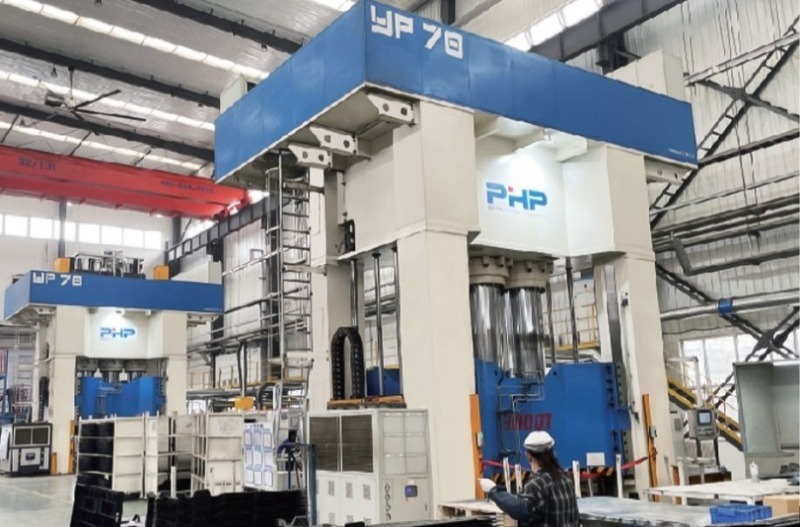 How Do Thermoplastic Presses Improve Precision and Efficiency in Plastic Molding?